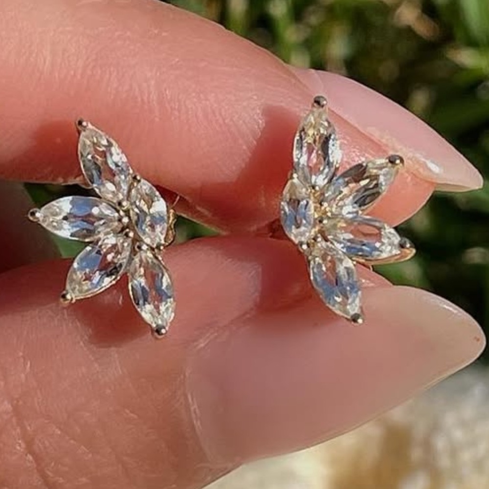 Excellent condition Mejuri Topaz earrings (no backs)